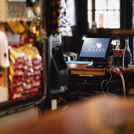The Grapes Pub Hotell Southampton Eksteriør bilde
